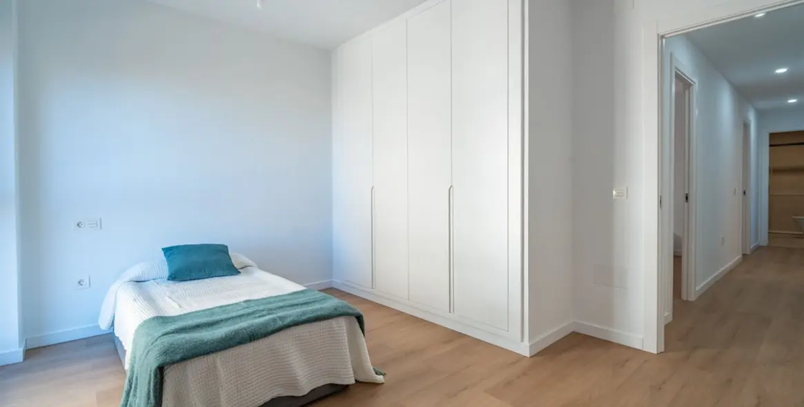 Sale of middle floor apartment in La Victoria 18