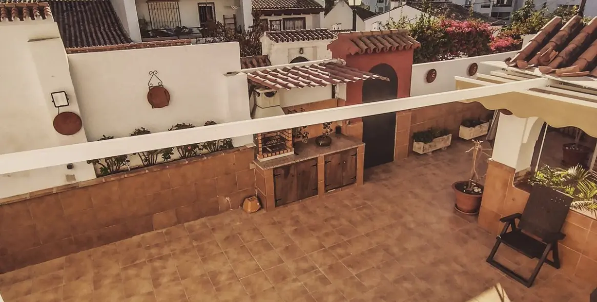 Продажа дома на две семьи в Nueva Andalucía (район Nueva Andalucía) 19