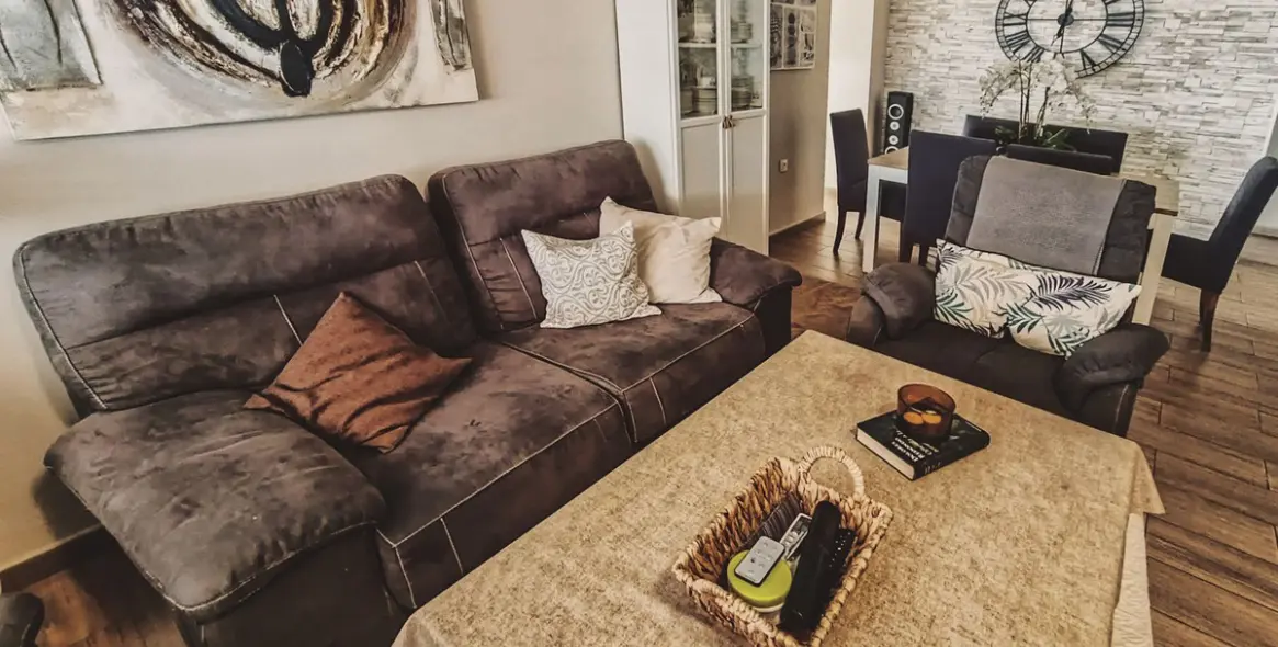 Sale of semi-detached house in La Campana 28