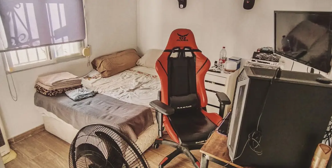 Sale of semi-detached house in La Campana 49