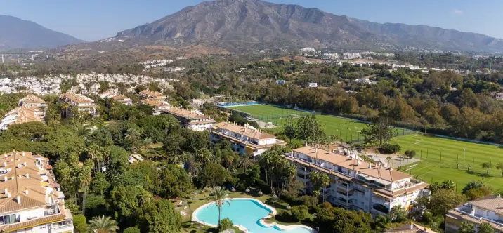 Sale of ground floor apartment in Puerto Banús 0