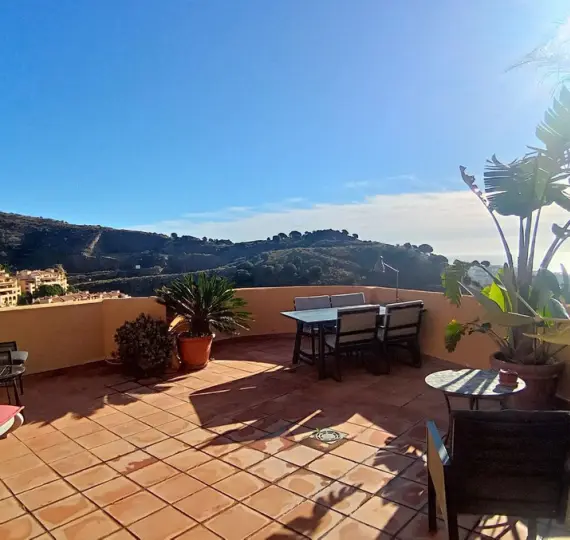 Sale of penthouse duplex in Calahonda