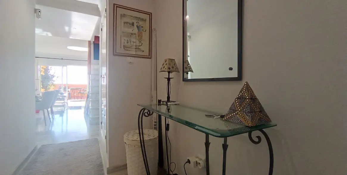 Sale of penthouse duplex in Calahonda 10