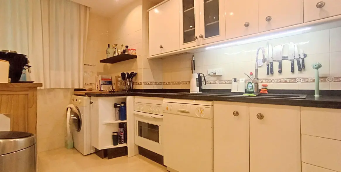 Sale of penthouse duplex in Calahonda 12