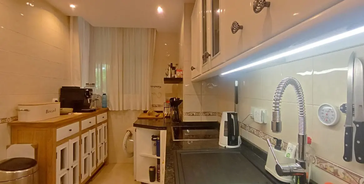 Sale of penthouse duplex in Calahonda 13