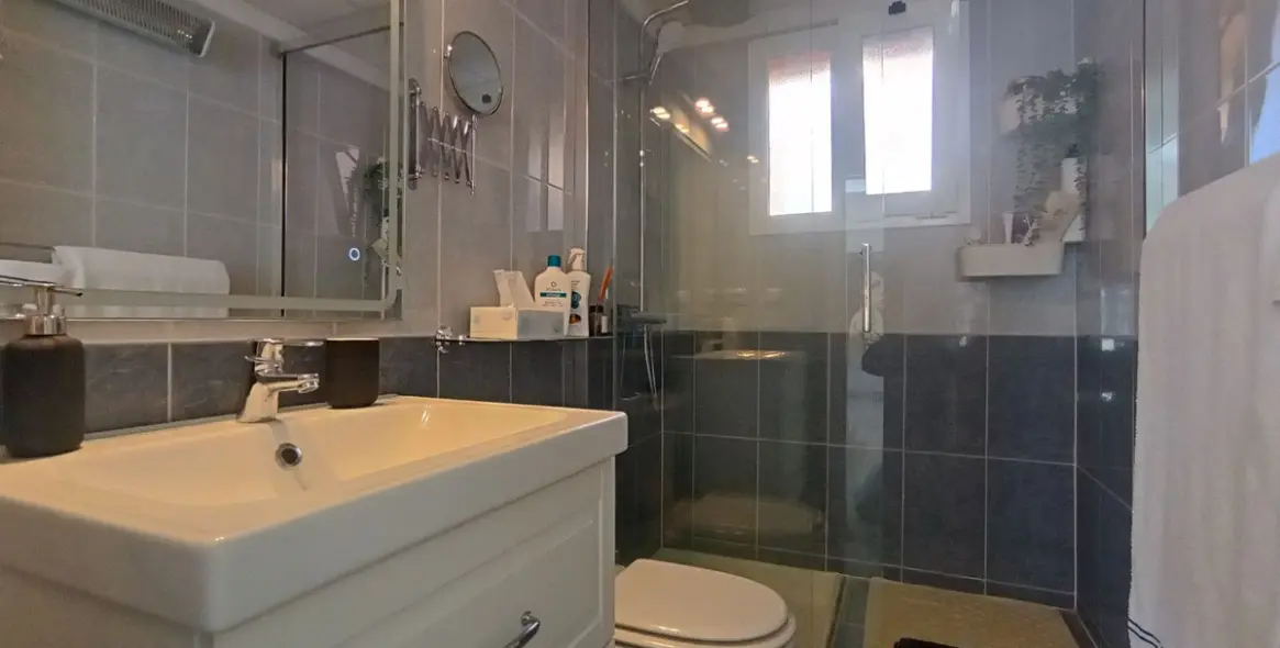 Sale of penthouse duplex in Calahonda 22