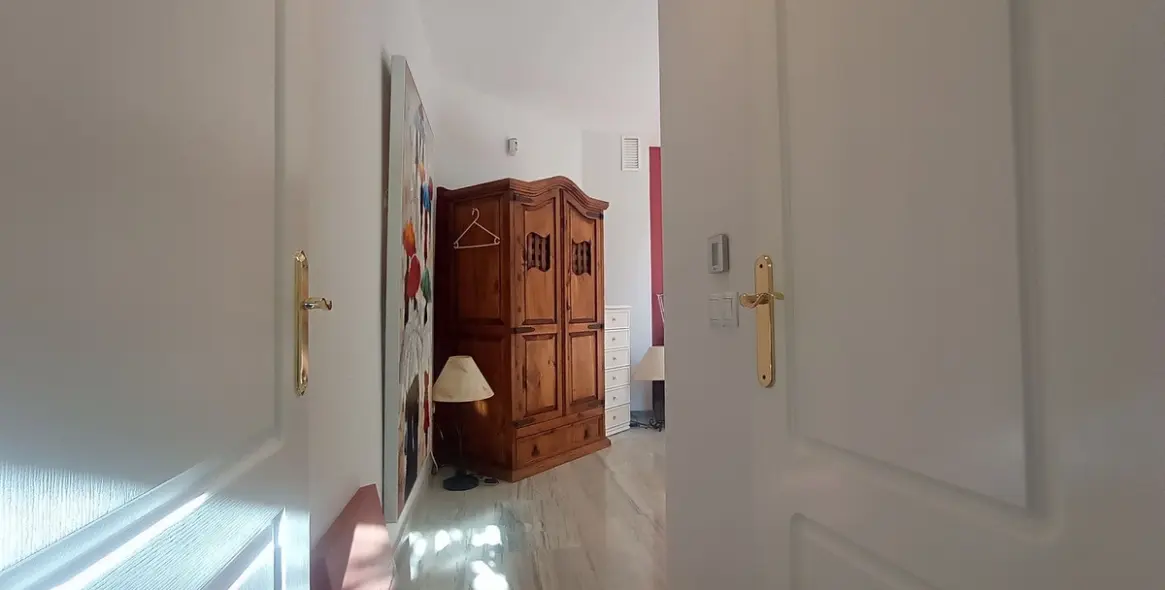 Sale of penthouse duplex in Calahonda 32