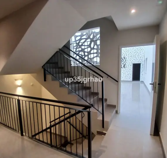 Middle floor apartment R5230444