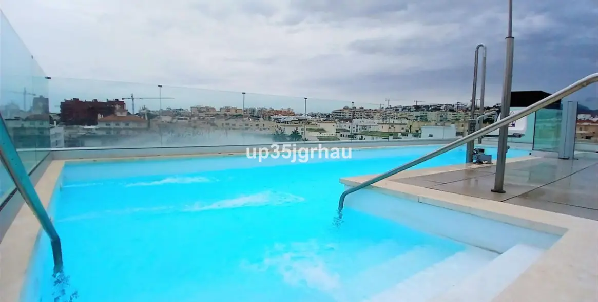 Sale of middle floor apartment in Estepona (district Estepona) 5