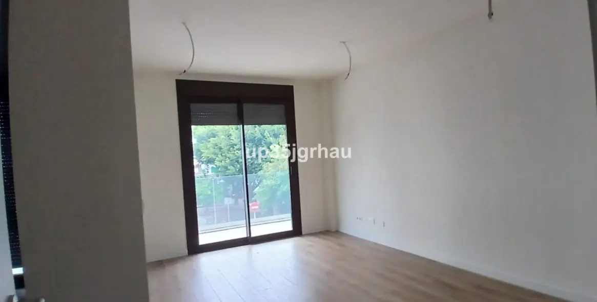 Sale of middle floor apartment in Estepona (district Estepona) 7