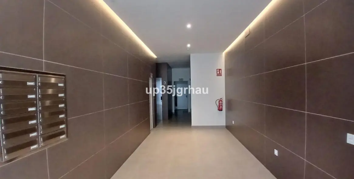 Sale of middle floor apartment in Estepona (district Estepona) 10
