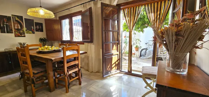 Townhouse R5072872 4