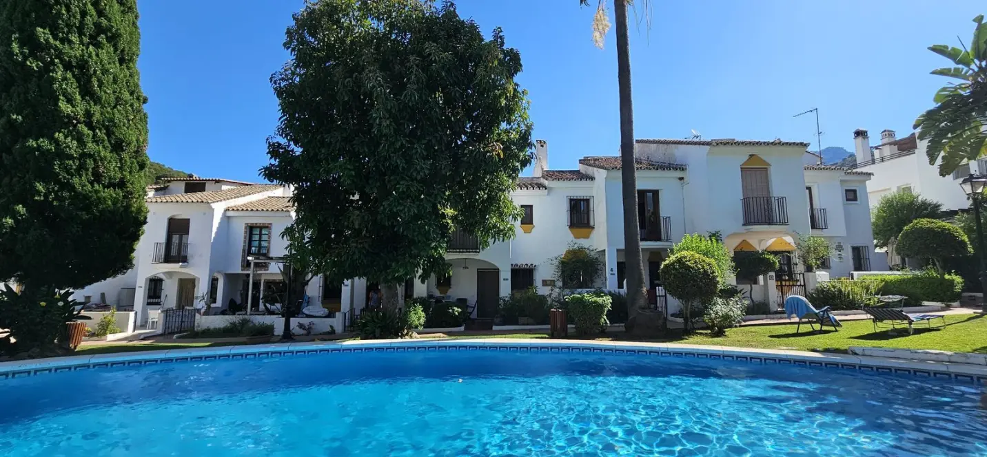 Sale of townhouse in Benahavís 0