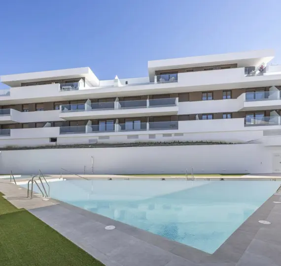 Middle floor apartment R5202040