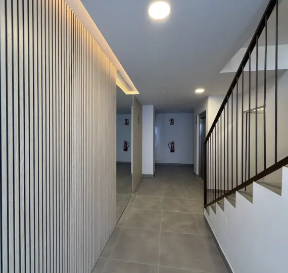 Middle floor apartment R5202040