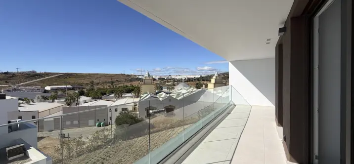 Middle floor apartment R5202040 4