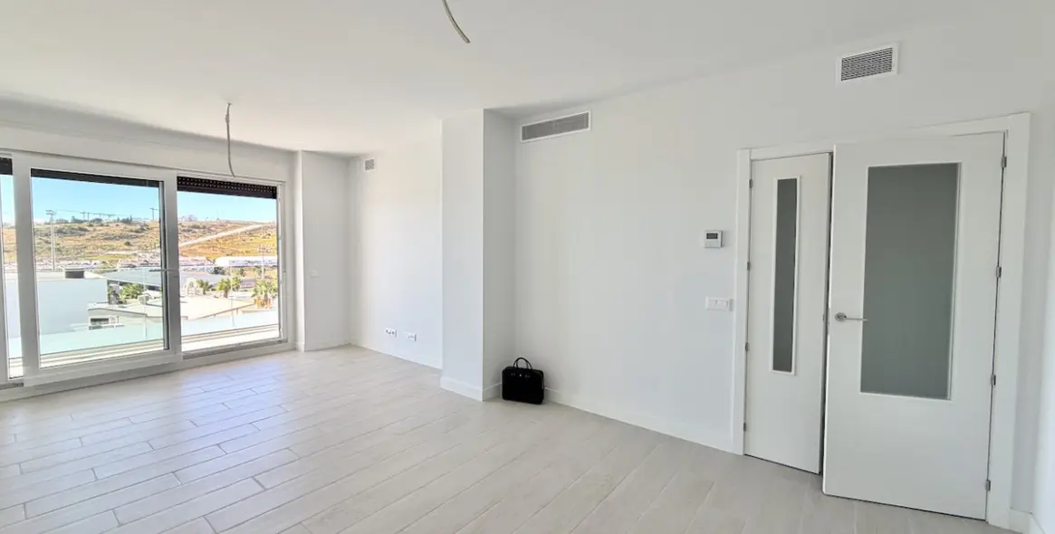 Sale of middle floor apartment in Estepona (district Estepona) 7