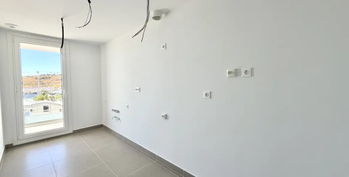 Sale of middle floor apartment in Estepona (district Estepona) 8