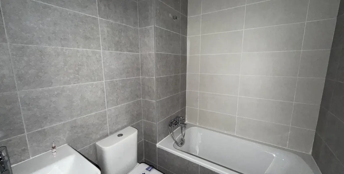 Продажа апартаментов на среднем этаже в Estepona 13