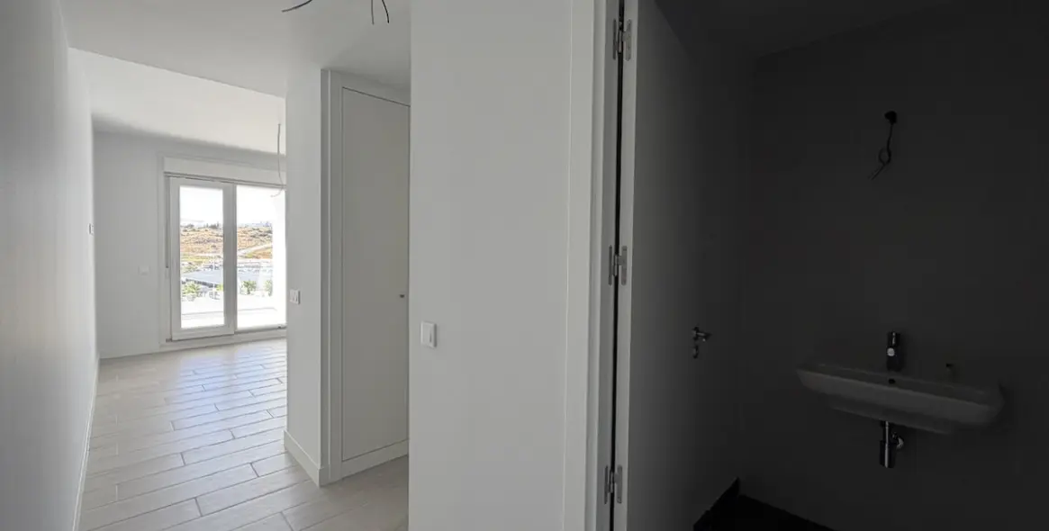 Продажа апартаментов на среднем этаже в Estepona 16