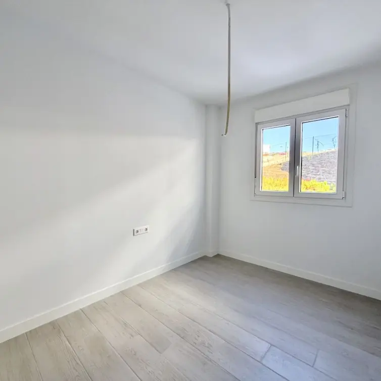 Продажа апартаментов на среднем этаже в Estepona