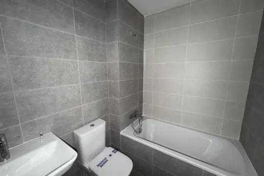 Image 9 thumb