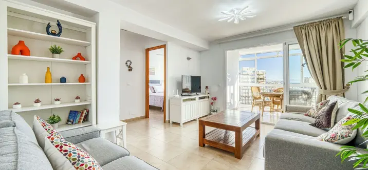 Sale of middle floor apartment in Los Boliches 1