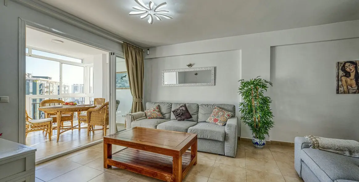 Sale of middle floor apartment in Los Boliches 4