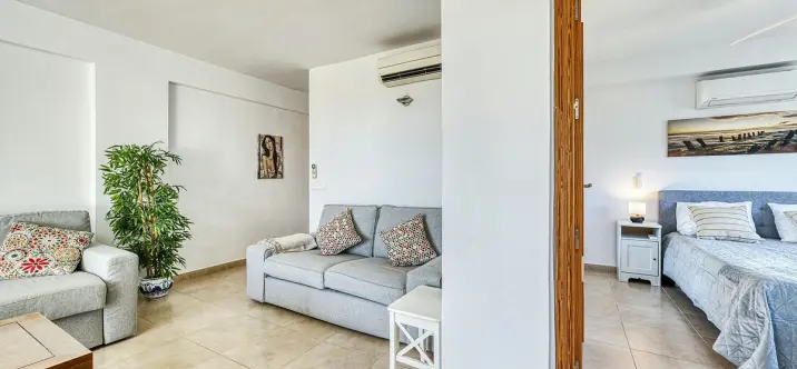 Sale of middle floor apartment in Los Boliches 4