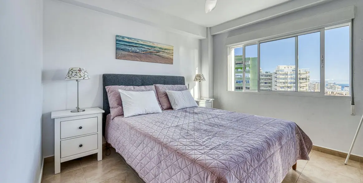 Sale of middle floor apartment in Los Boliches 7