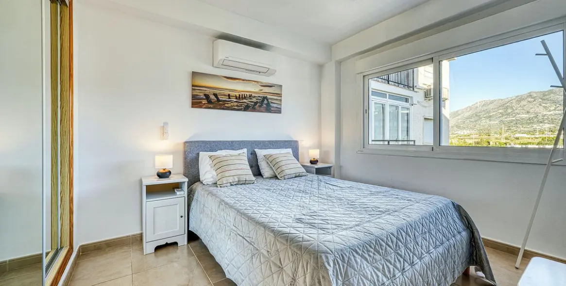 Sale of middle floor apartment in Los Boliches 13