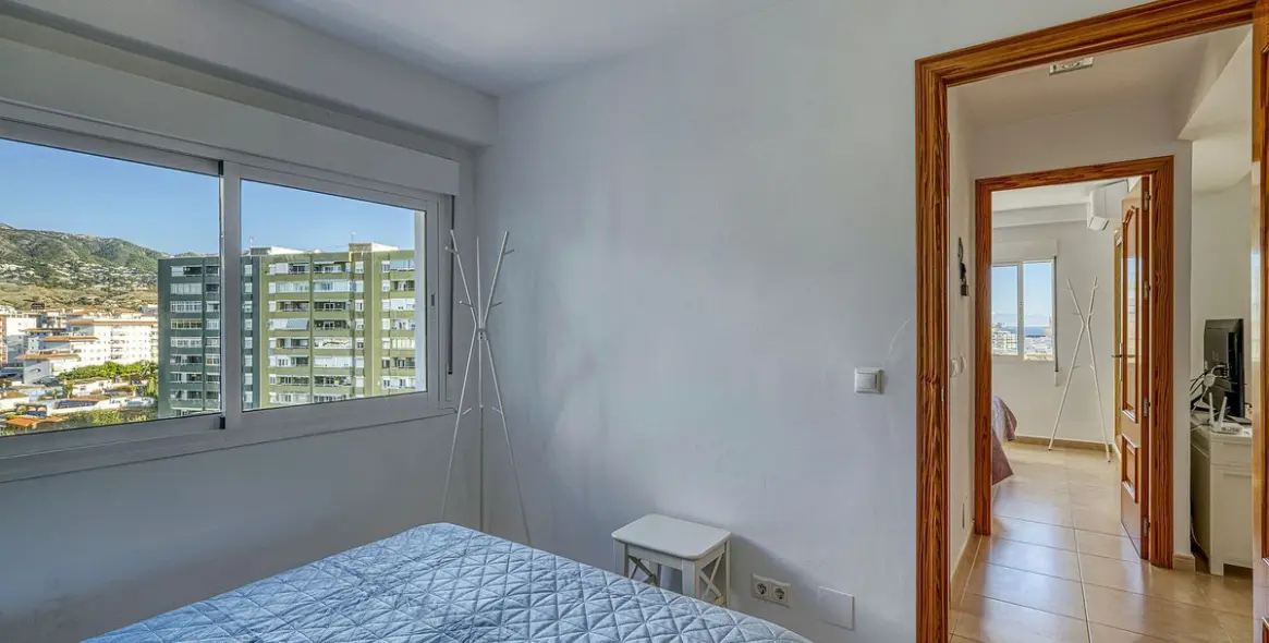 Sale of middle floor apartment in Los Boliches 15