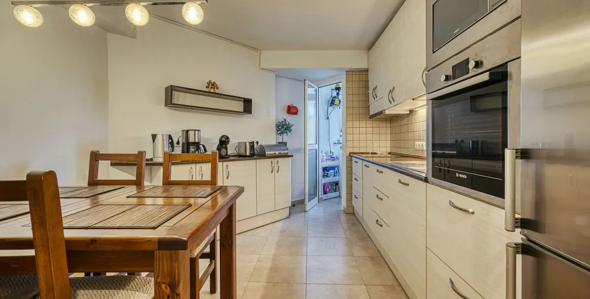 Sale of middle floor apartment in Los Boliches 19