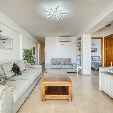 Продажа апартаментов на среднем этаже в Los Boliches