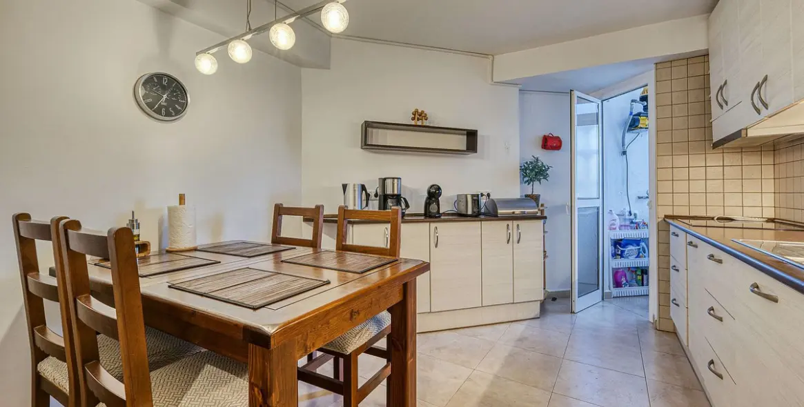 Sale of middle floor apartment in Los Boliches 20