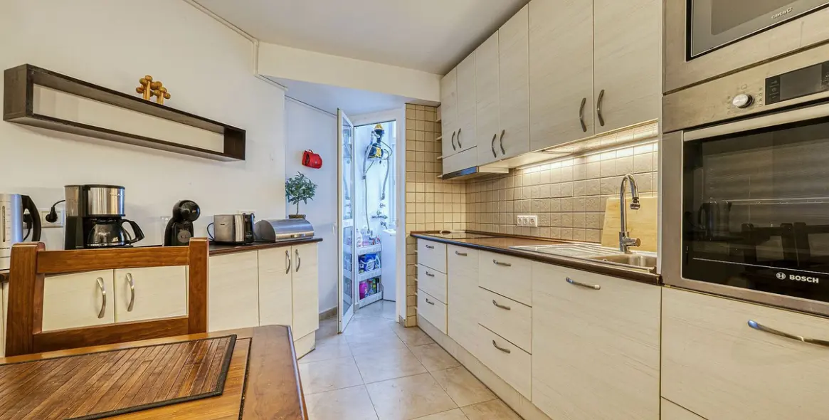 Sale of middle floor apartment in Los Boliches 22