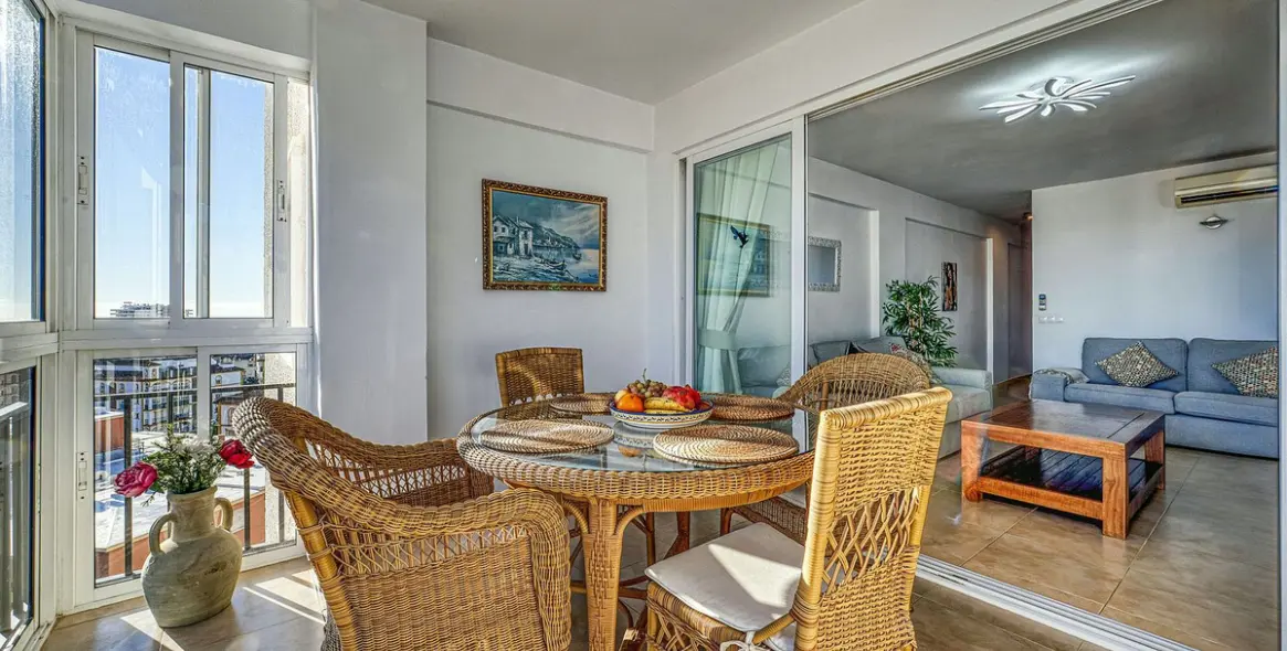 Sale of middle floor apartment in Los Boliches 23