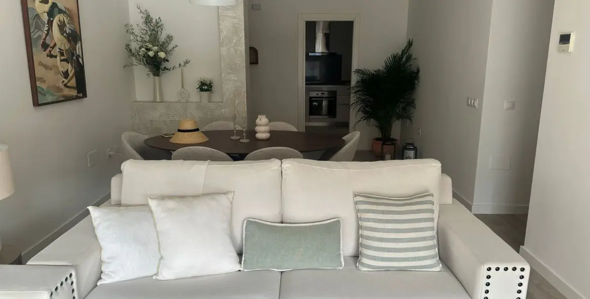 Продажа апартаментов на среднем этаже в Nueva Andalucía 12