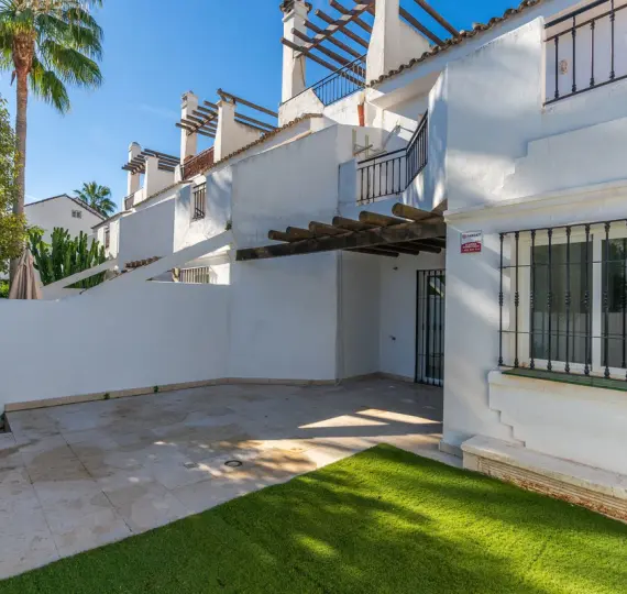 Таунхаус R5236078