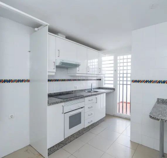 Таунхаус R5236078