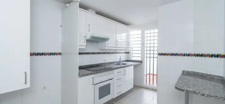 Таунхаус R5236078 3