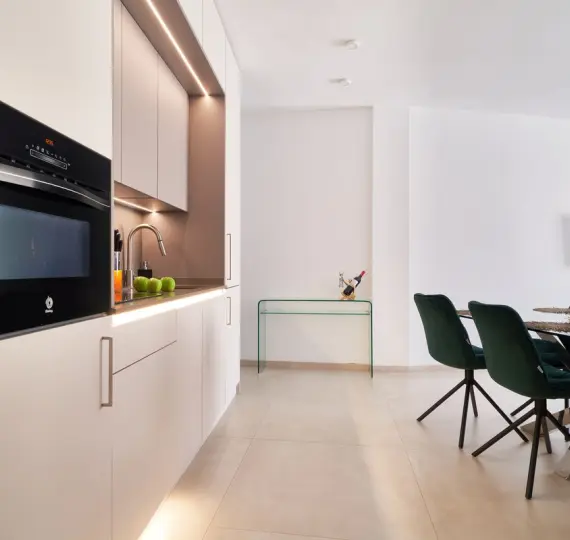 Продажа апартаментов на среднем этаже в Marbella