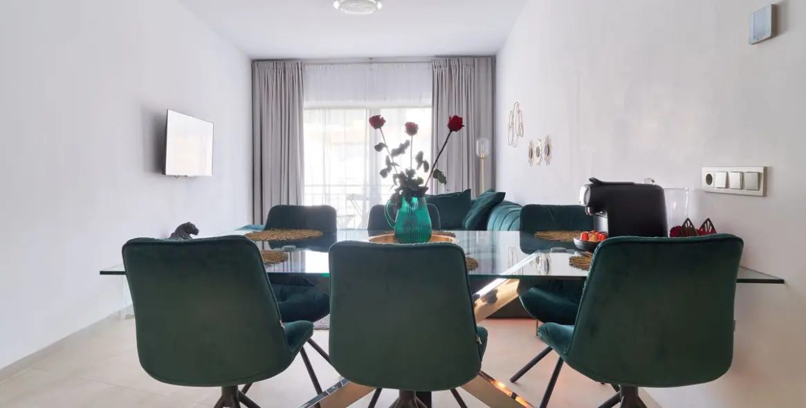 Sale of middle floor apartment in Marbella 2