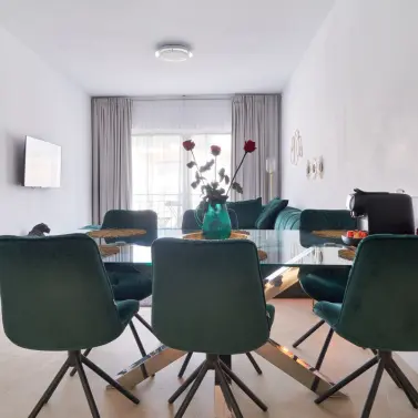 Venta de apartamento en planta media en Marbella