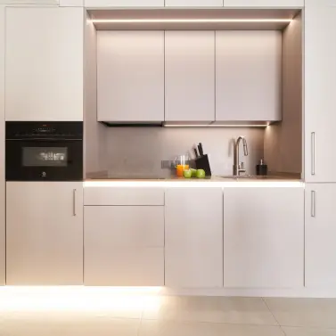 Venta de apartamento en planta media en Marbella