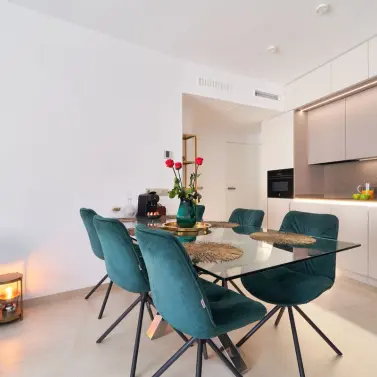 Venta de apartamento en planta media en Marbella