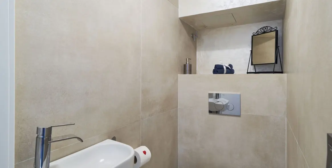 Sale of middle floor apartment in Marbella 15