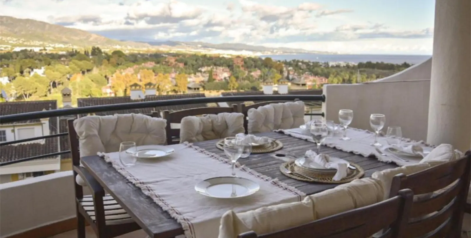 Sale of middle floor apartment in Marbella 1