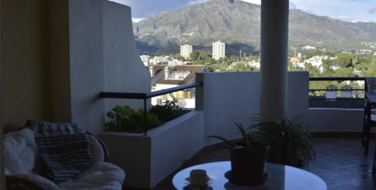 Sale of middle floor apartment in Marbella 18