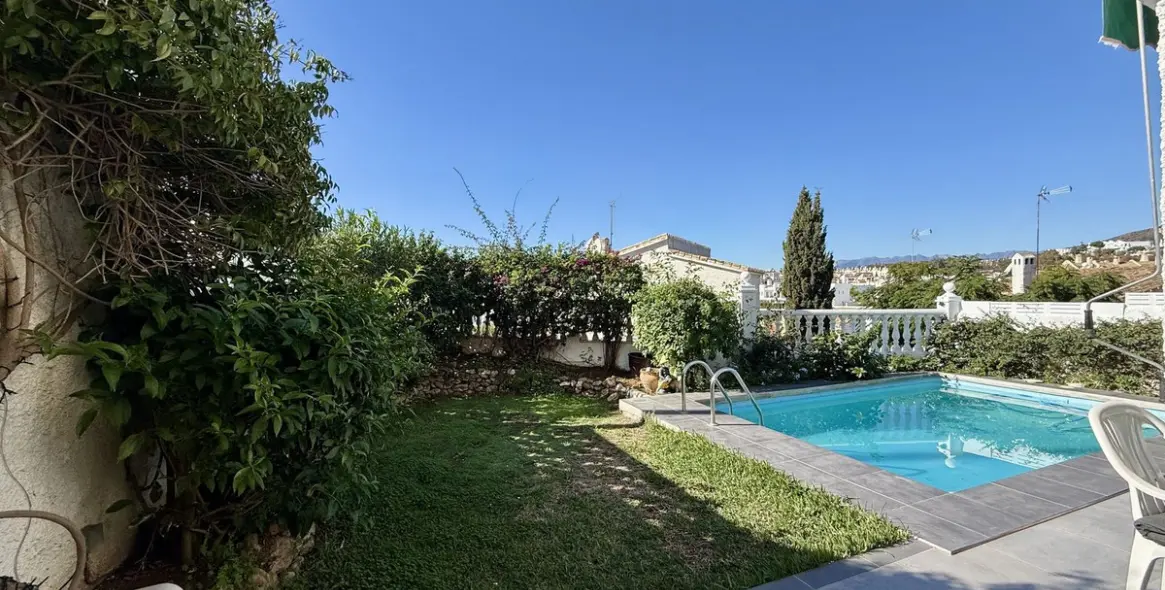 Sale of semi-detached house in Calypso 7